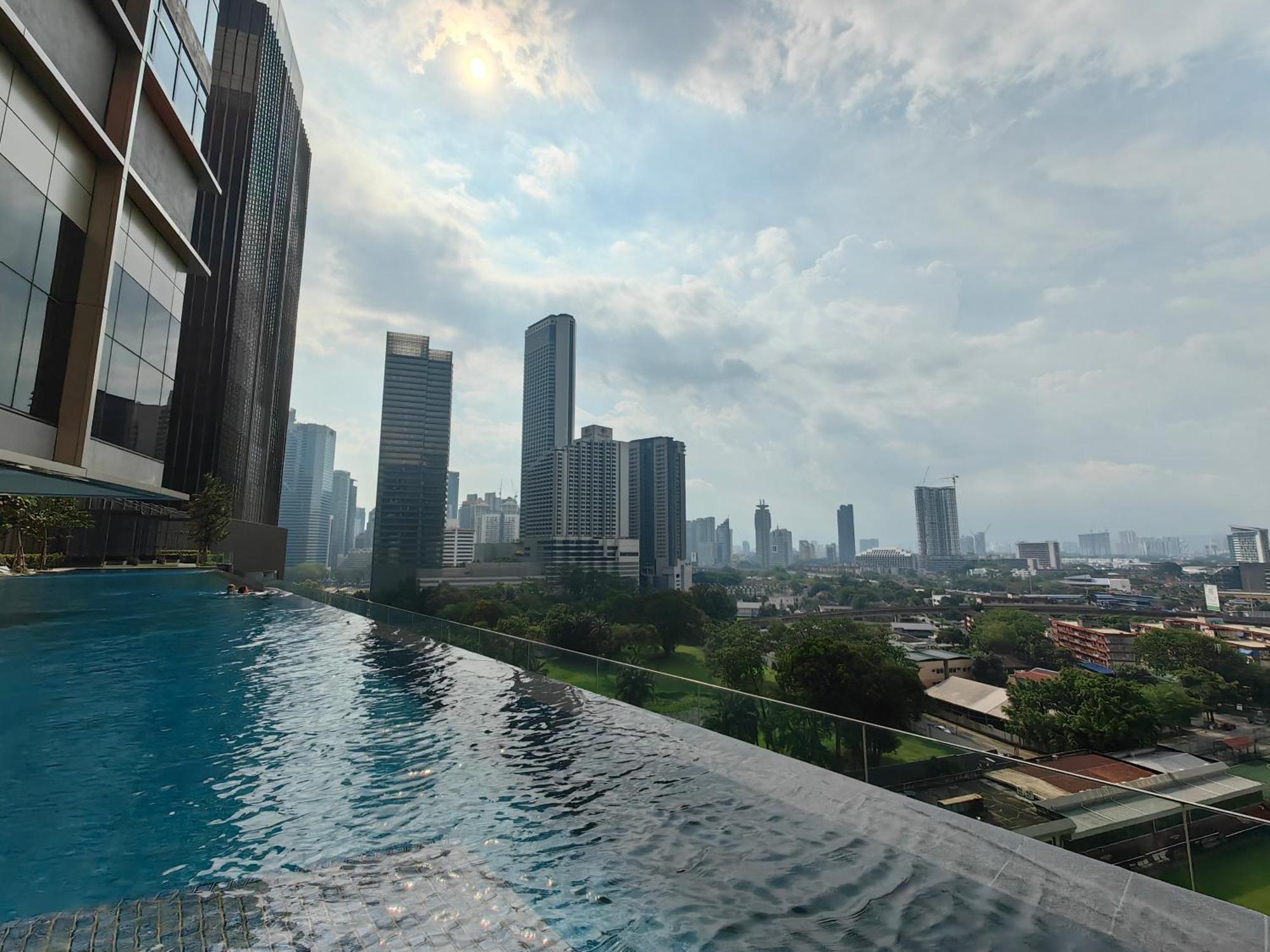 Pavillion Embassy Service Apartment By Autumn Suites Premium Stay Kuala Lumpur Exteriör bild